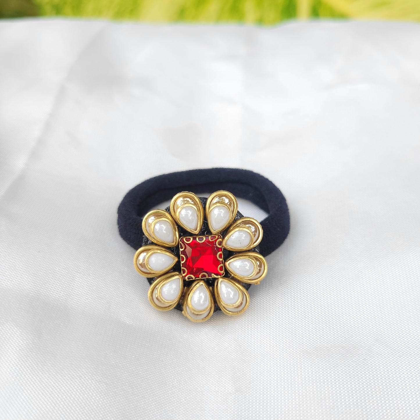Pearl Luxe Kundan