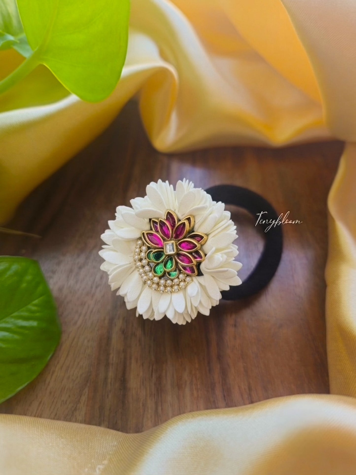 Lotus - Hair tie