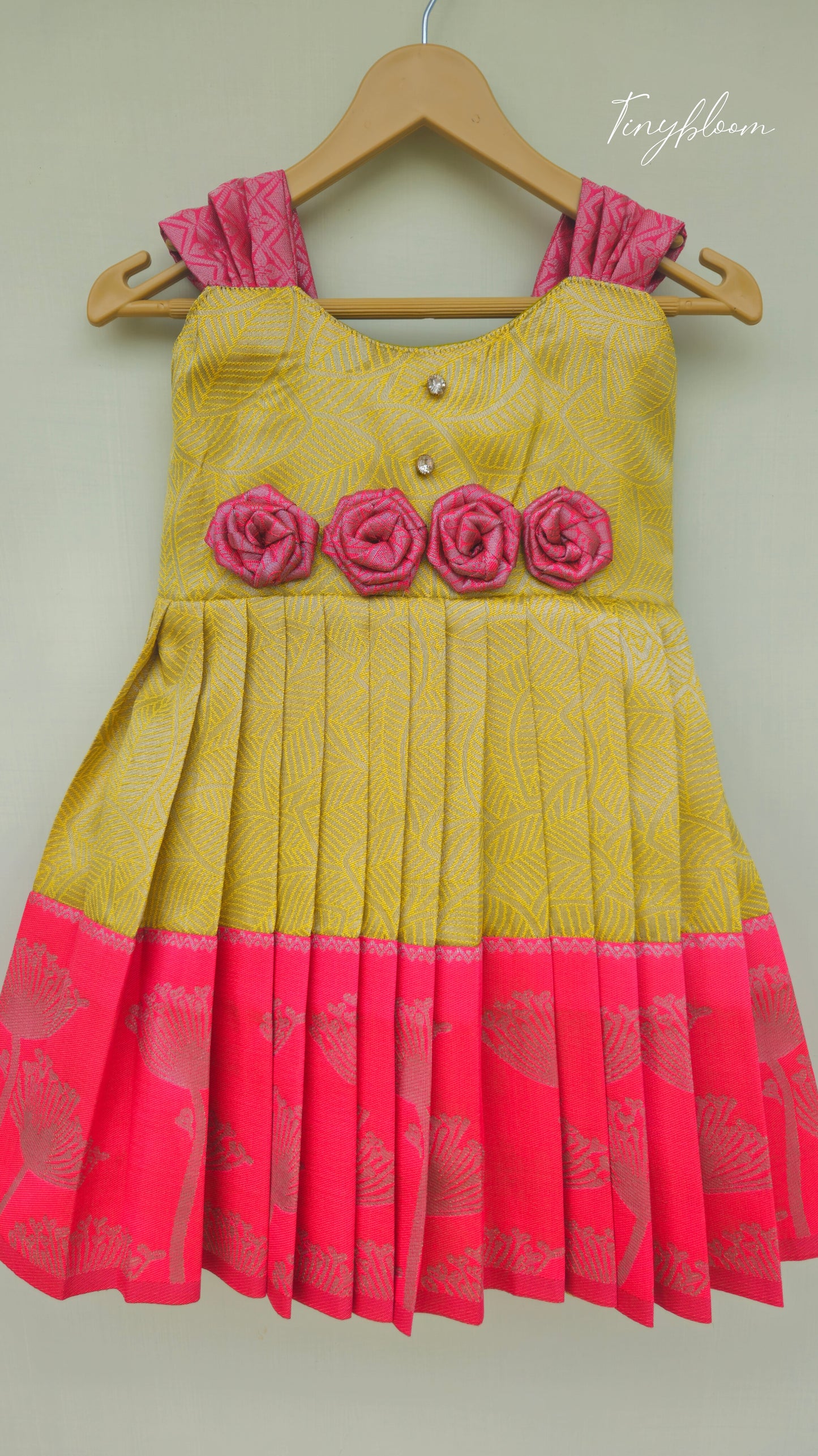 Radha full set - Dress and Accessories