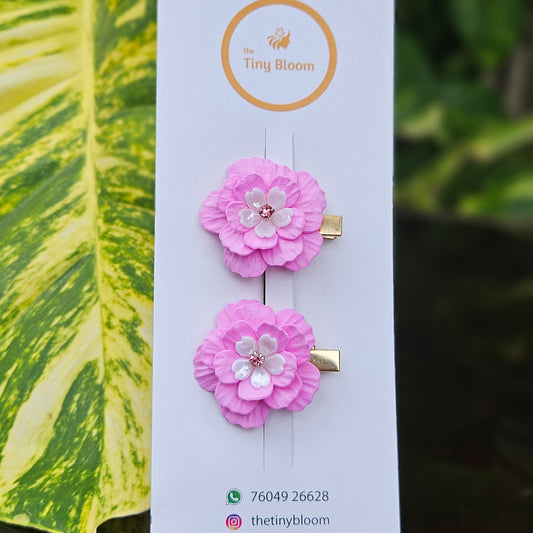 Blush bloom clip