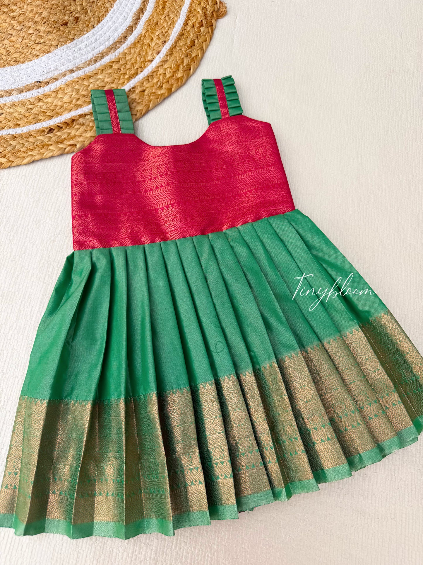 Aarunya Frock